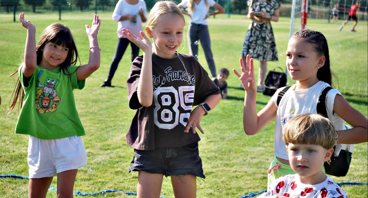 festyny/pikniki, Fotospacerek pikniku rodzinnym Żywiołach - zdjęcie, fotografia