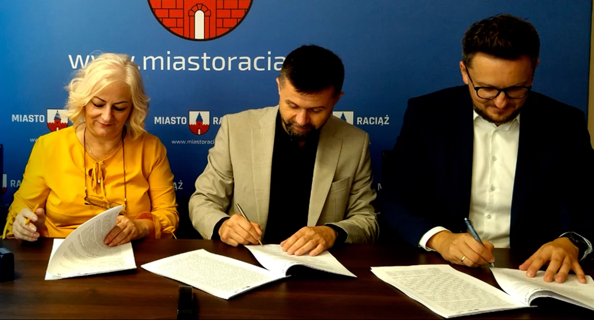 inwestycje, Przebudują ulice wybudują pomnik rewitalizacja placu Mickiewicza Raciążu - zdjęcie, fotografia