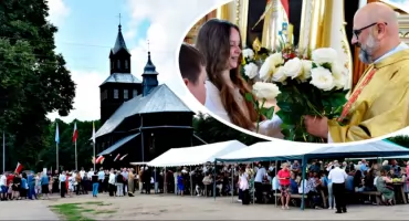 Królewscy parafianie z festynowym prezentem na 25-lecie kapłaństwa ks. Milewskiego