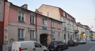 Kasa na dwie kamienice