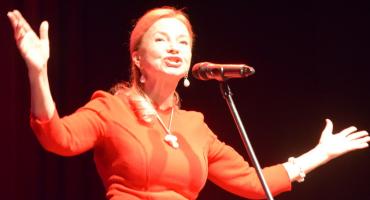 Laura Łącz i świąteczny wykład UTW